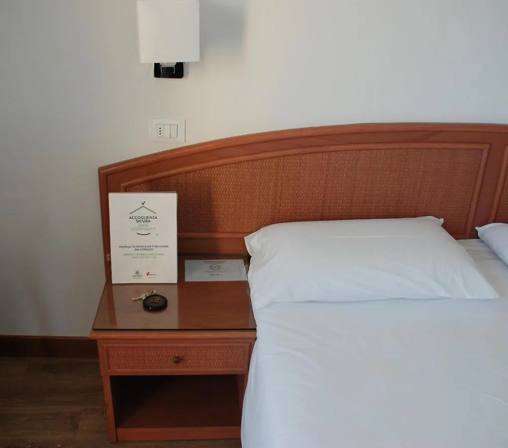 Hotel Santa Maria Chiavari 3*,