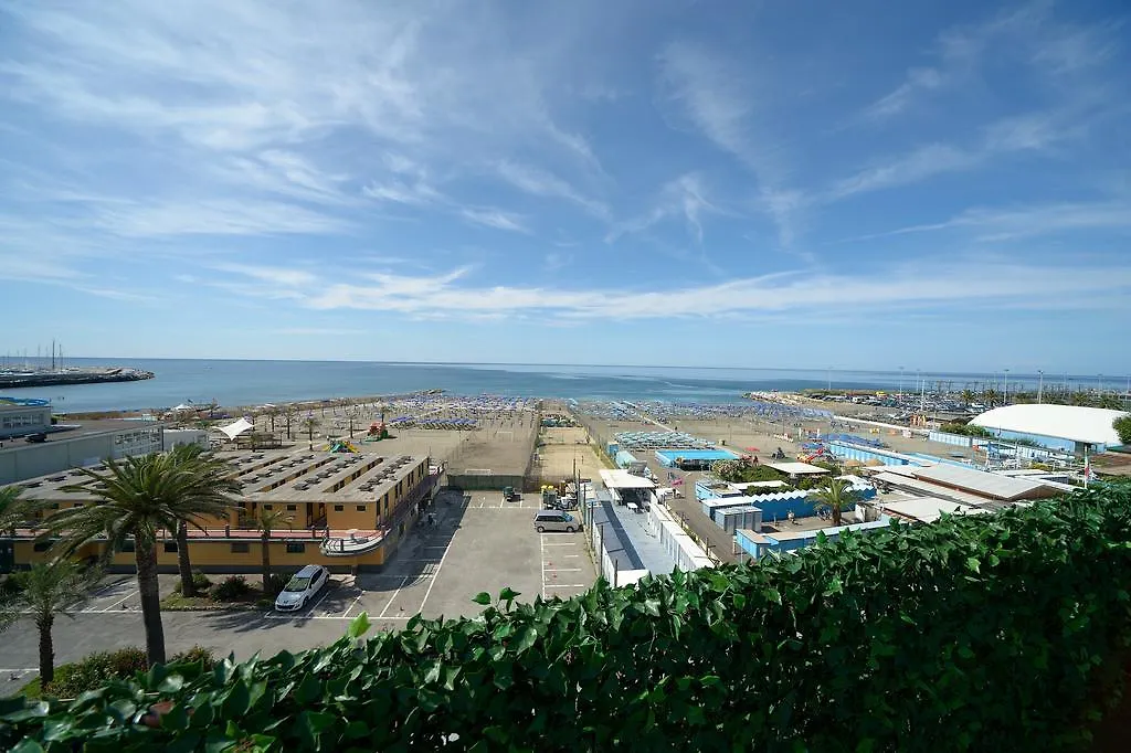 ***  Hotel Santa Maria Chiavari Itália